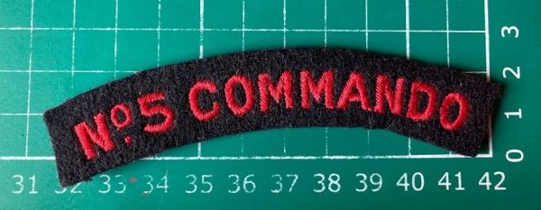 No 5 Commando shoulder title