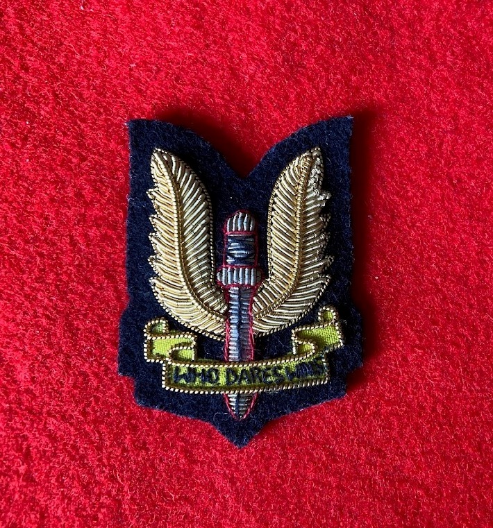 Australian SAS beret badge - Medals And Memorabilia