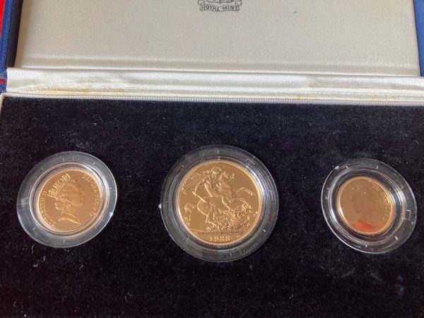 1988 Gold Sovereign Set