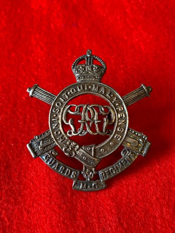 Guards Machine Gun Regiment Officers cap badge