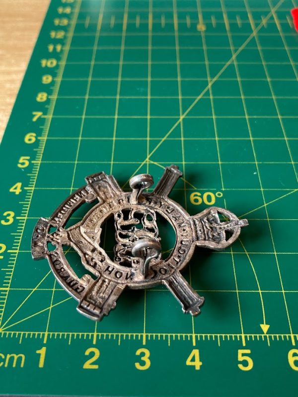 Guards Machine Gun Regiment Officers cap badge